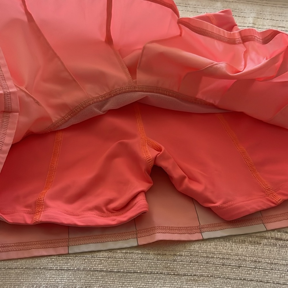 Lululemon tennis skort - Picture 2 of 4